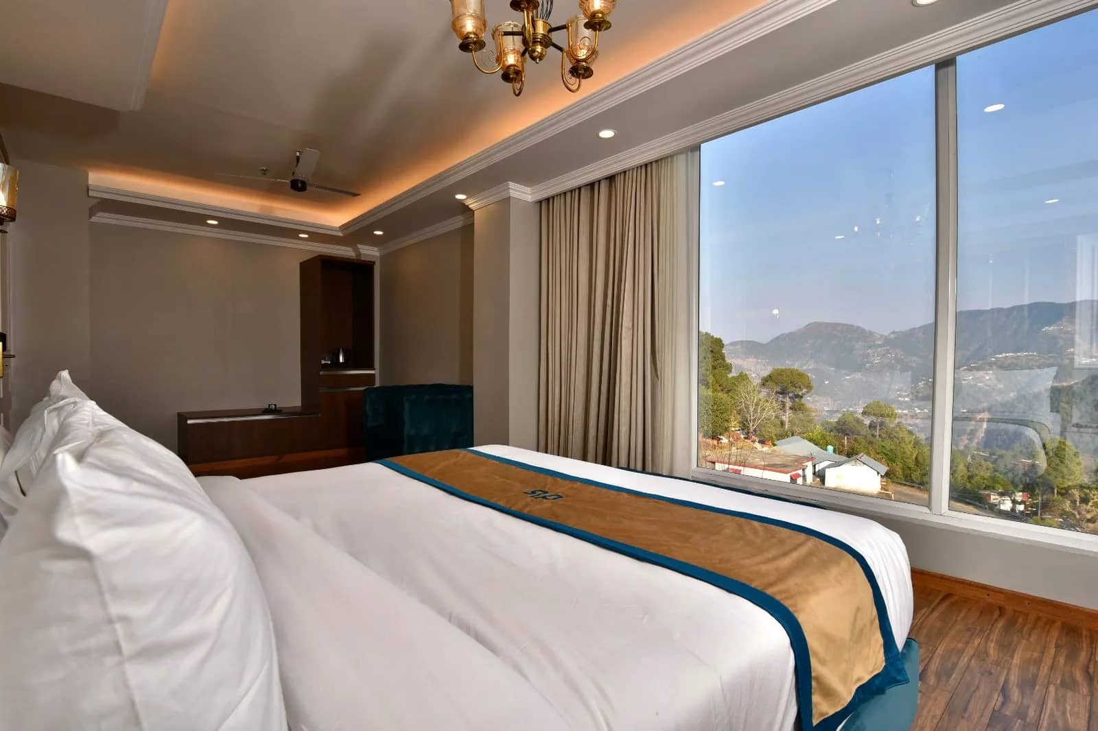 Premium Room - Holidays Selections