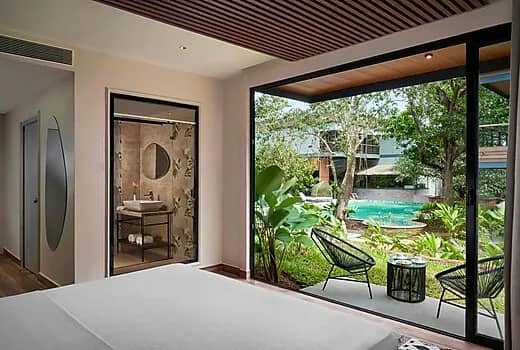 Deluxe Pool View