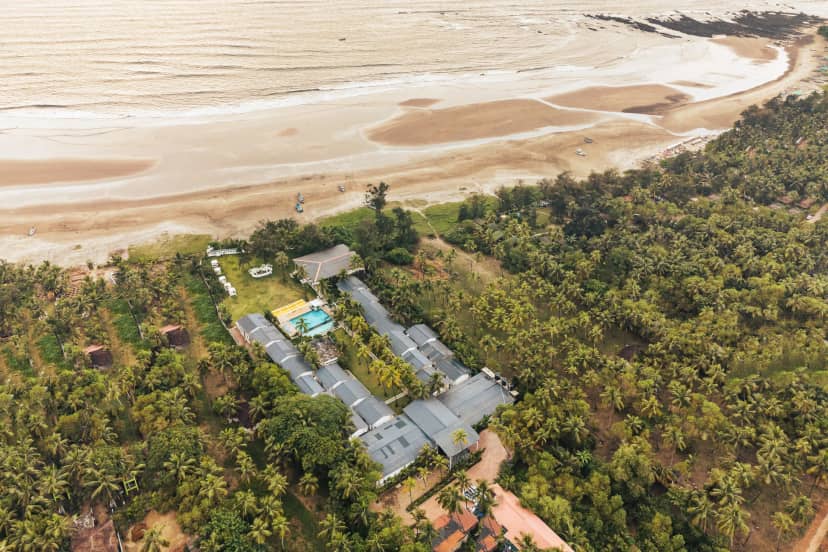 Foxoso LA Beach Resort Outdoors