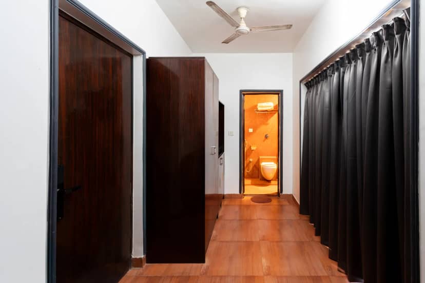 The Mayfield Beach Resort & Spa Bathroom