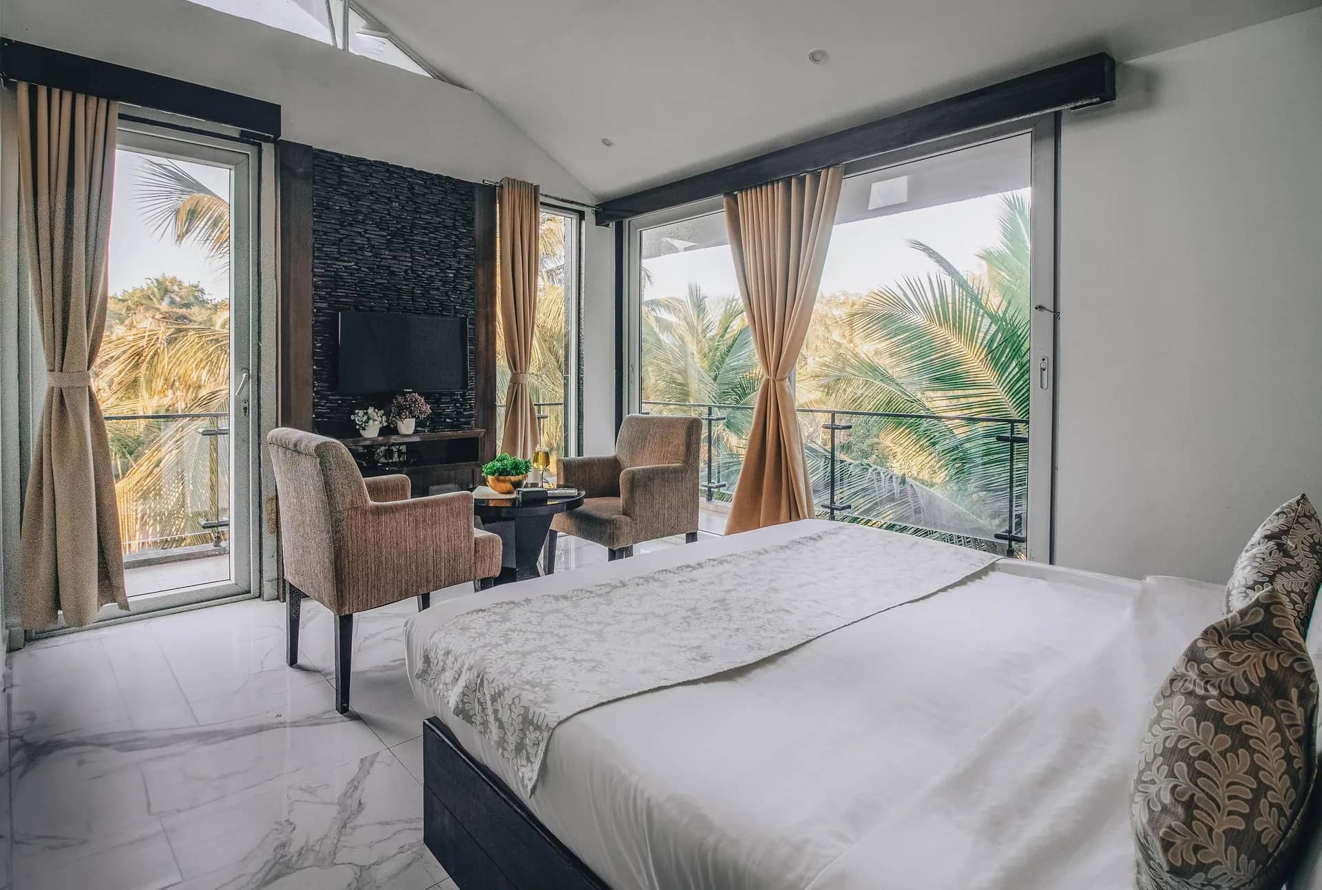 Luxury Room With Balcony