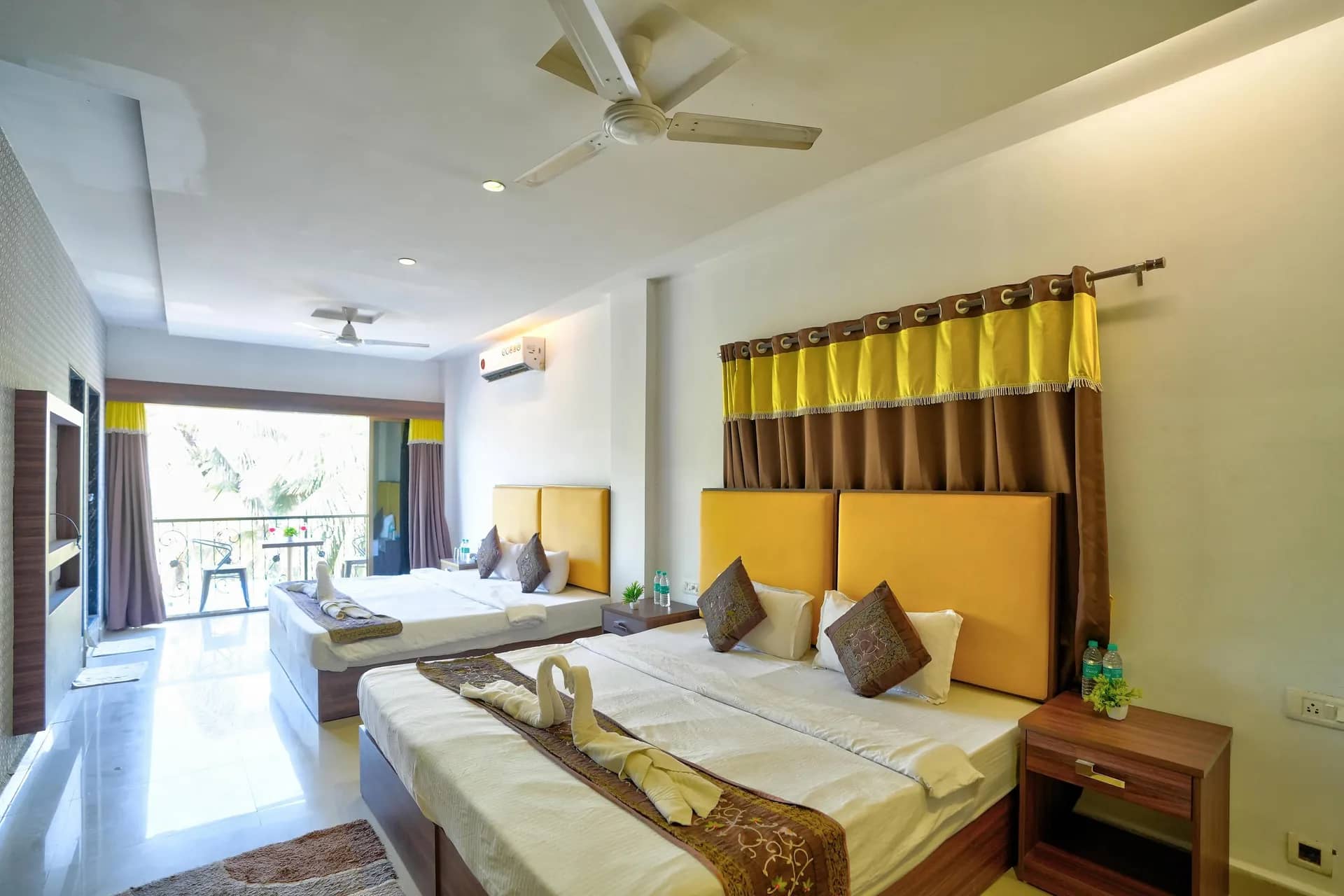 Diamond Suites (6 PAX)