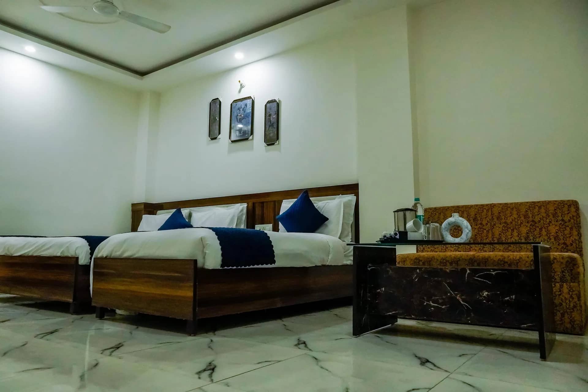 ROYAL DELUXE ROOM