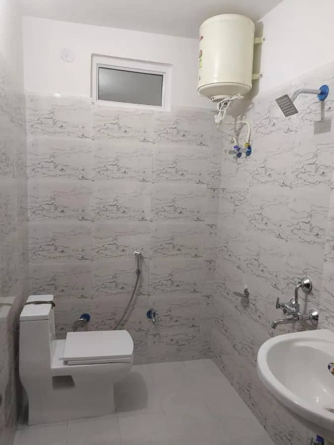 ROYAL CENTRAL HARIDWAR Washroom