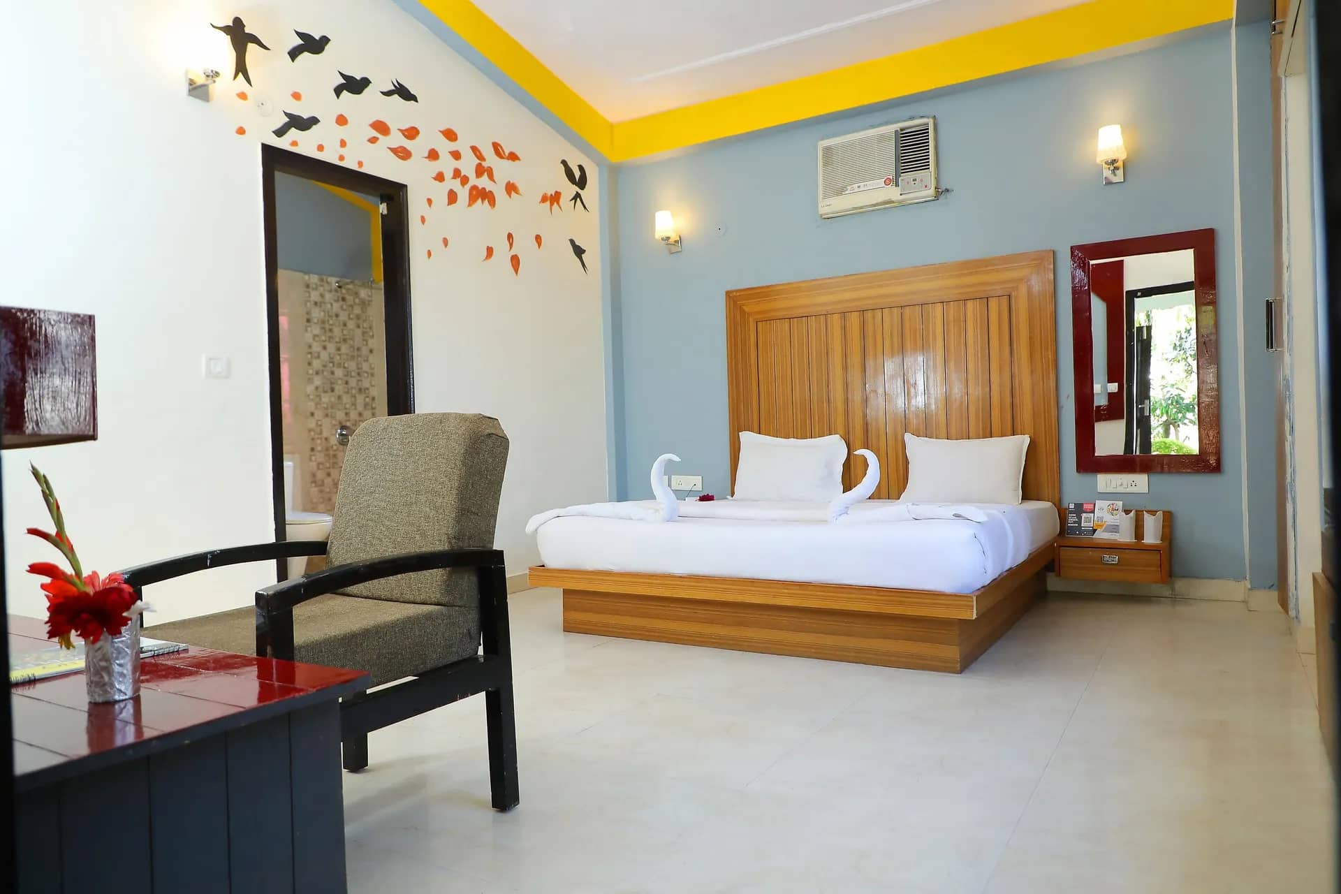 Corbett Treat Resort  Room