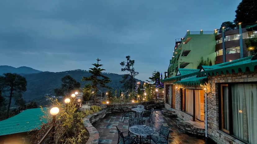 SUNITA HIMALAYAN PARADISE Entrance