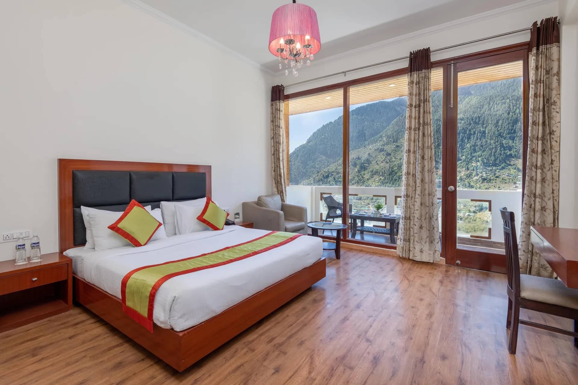Super Deluxe Room With Balcony - Holidays Selections