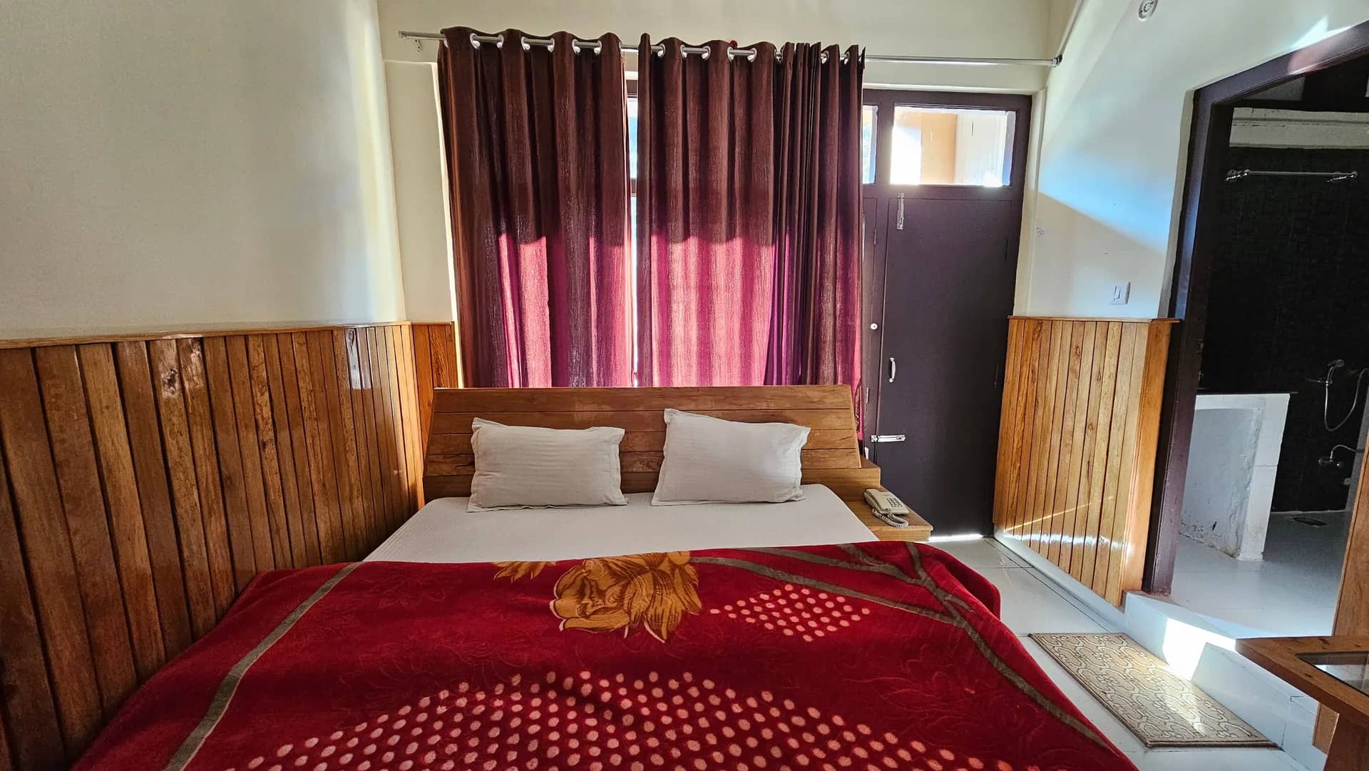 Hotel Bala Paradise Room