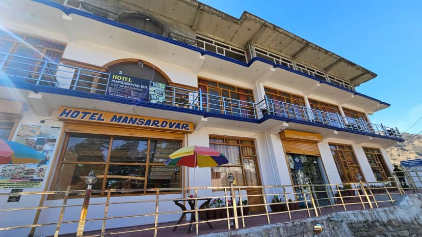 Hotel Mansarovar Inn Facade