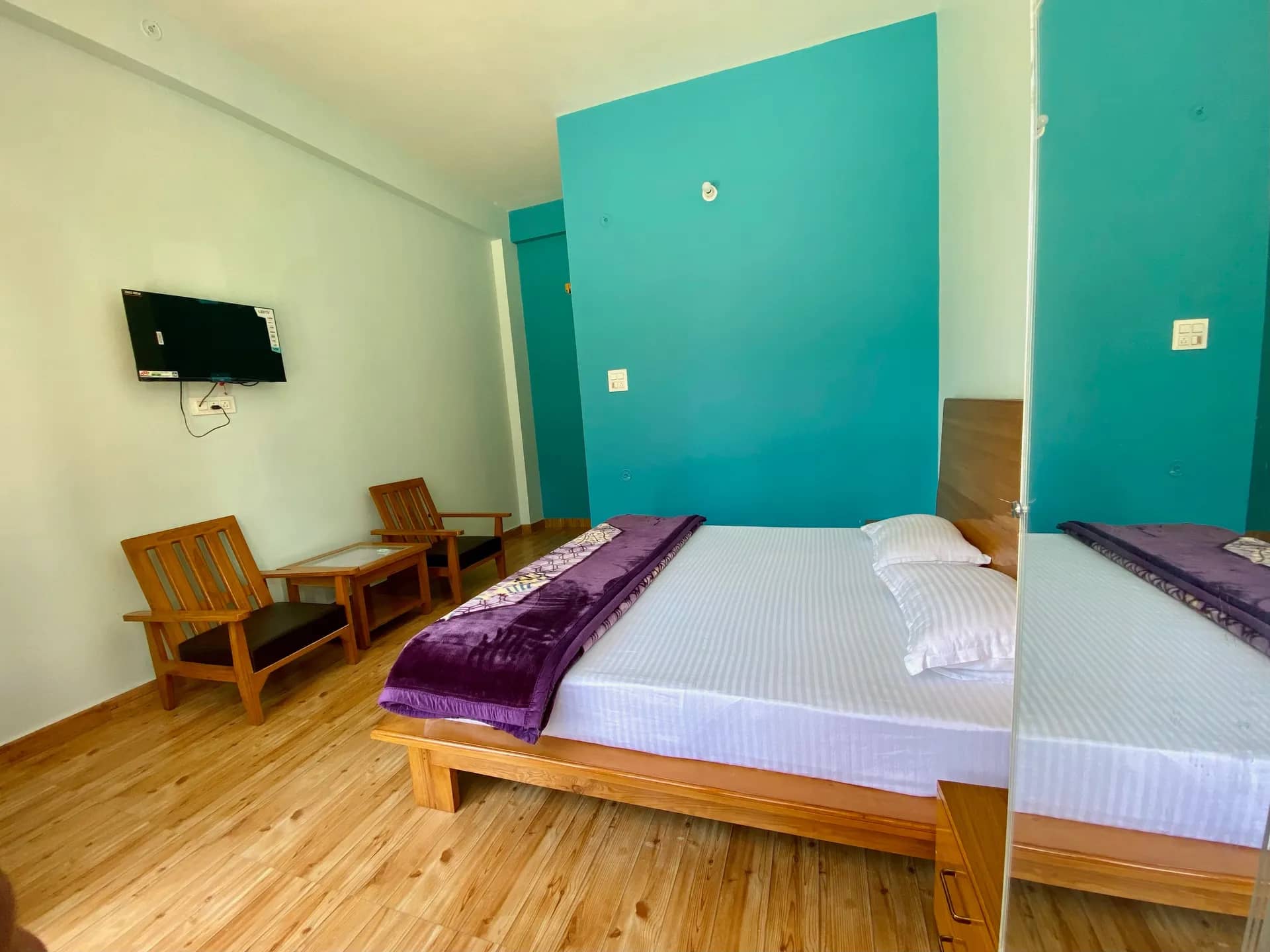 Hotel Mansarovar Inn Room