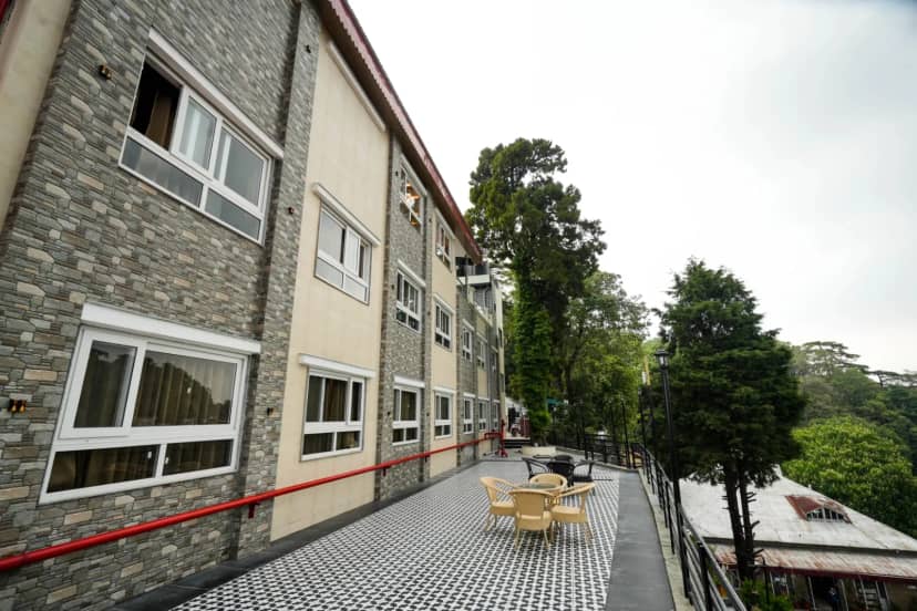 DLS Oak Bush Facade