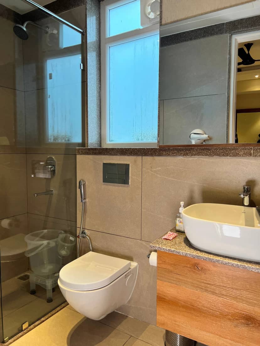 Hotel LA Eden Washroom