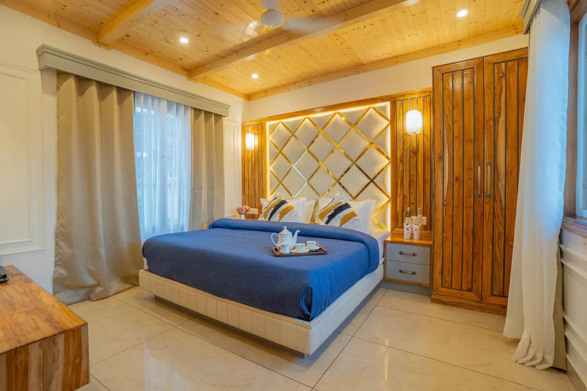 2BHK with Balcony and Valley View