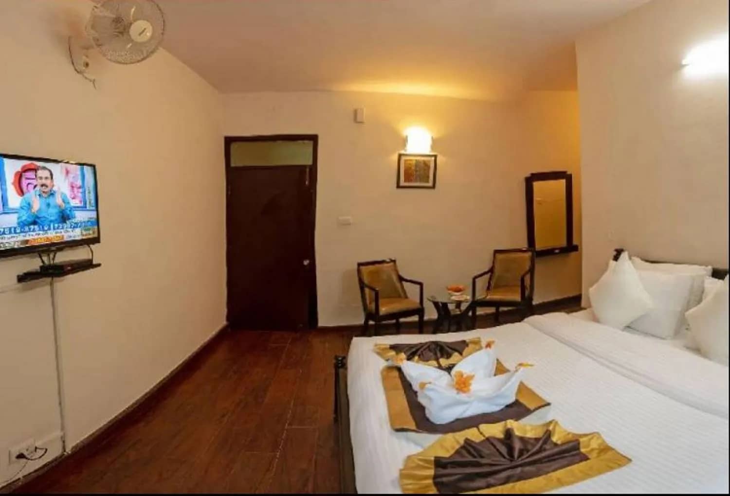 Langdale Manor Nainital Room