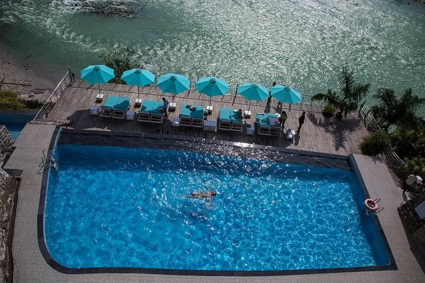 Divine Resorts & Spa Swimming Pool
