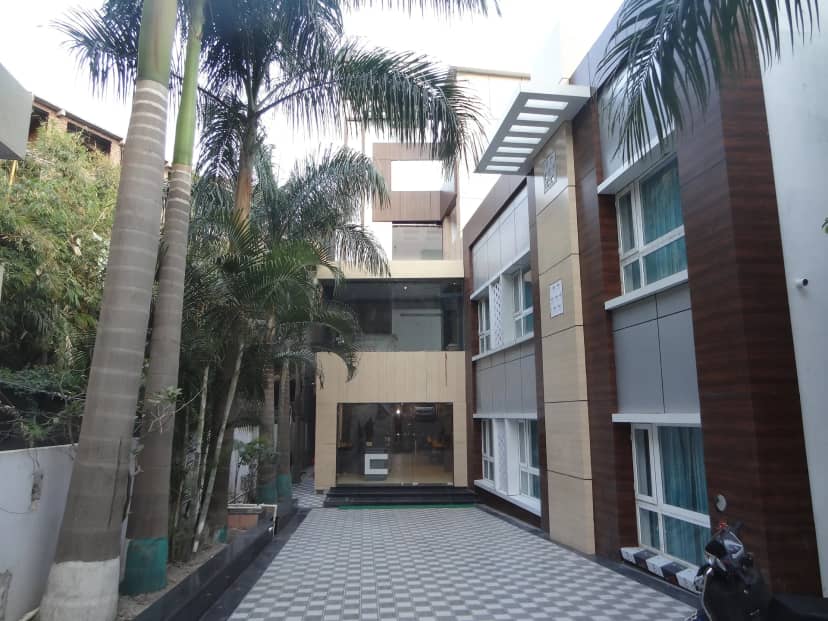Qsainas S.K Regency Entrance