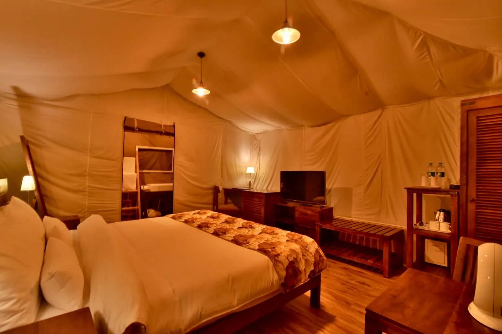 Luxury camp