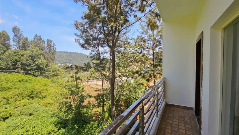 iHotels Yercaud. Outdoors