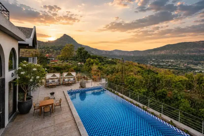 Antaraa, Karjat