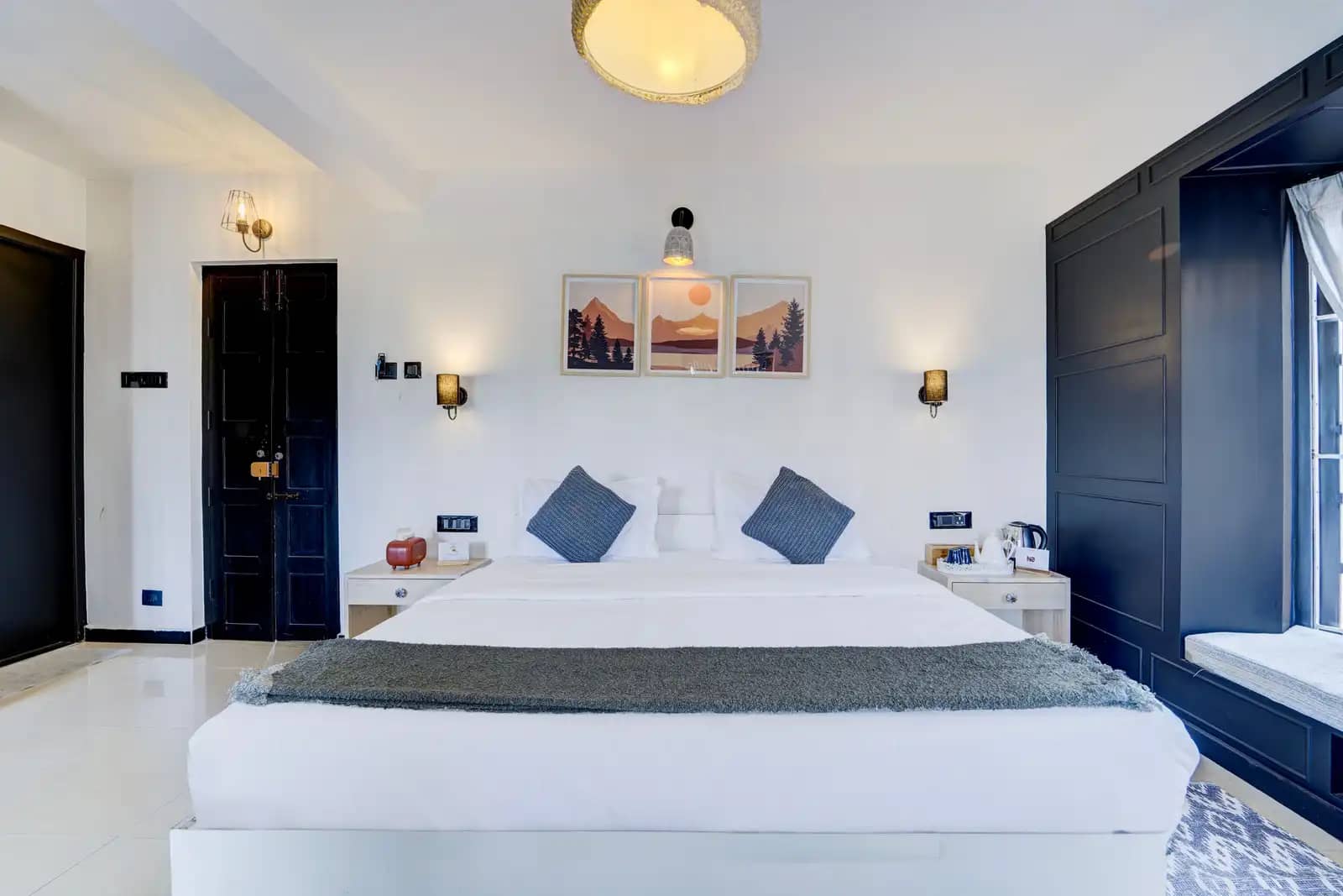 Bedroom 1 — Cleft, Ooty