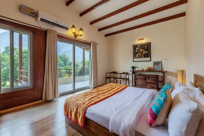 Crete, Karjat
