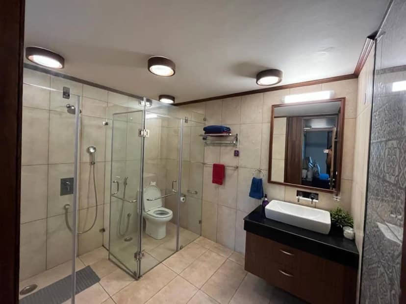 Divyam From Byloo | Luxe Experiences Bathroom 1