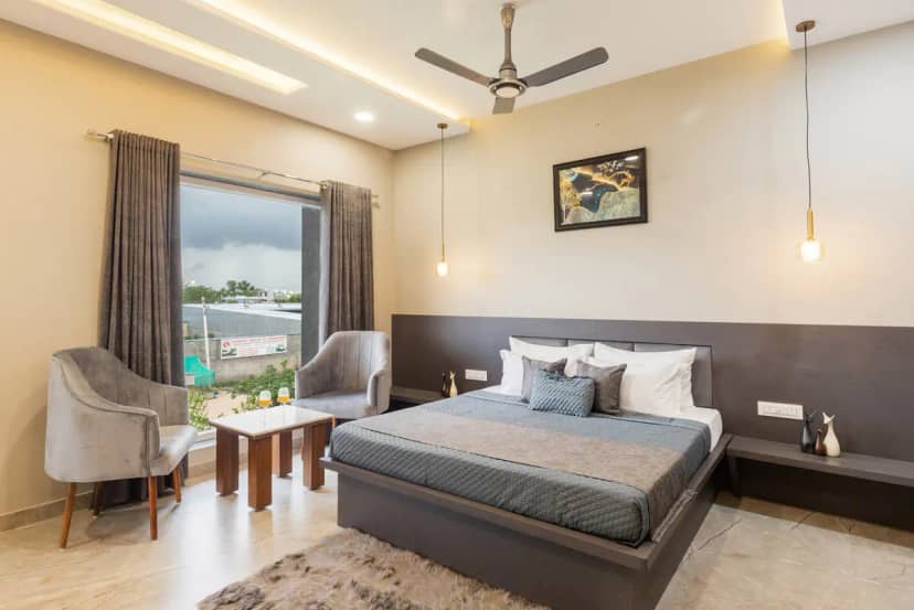Elaris, Jaipur