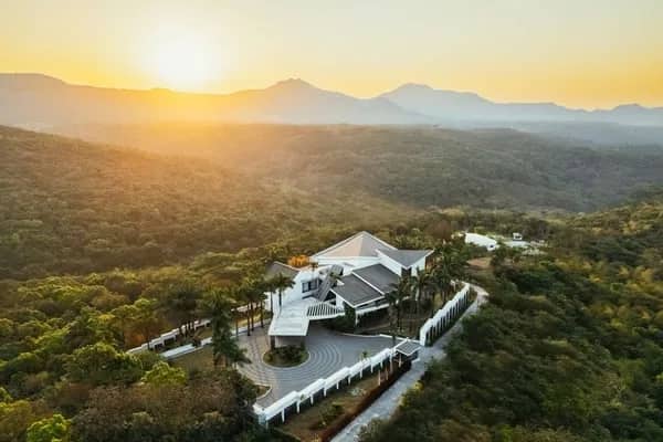 Emerald, Lonavala
