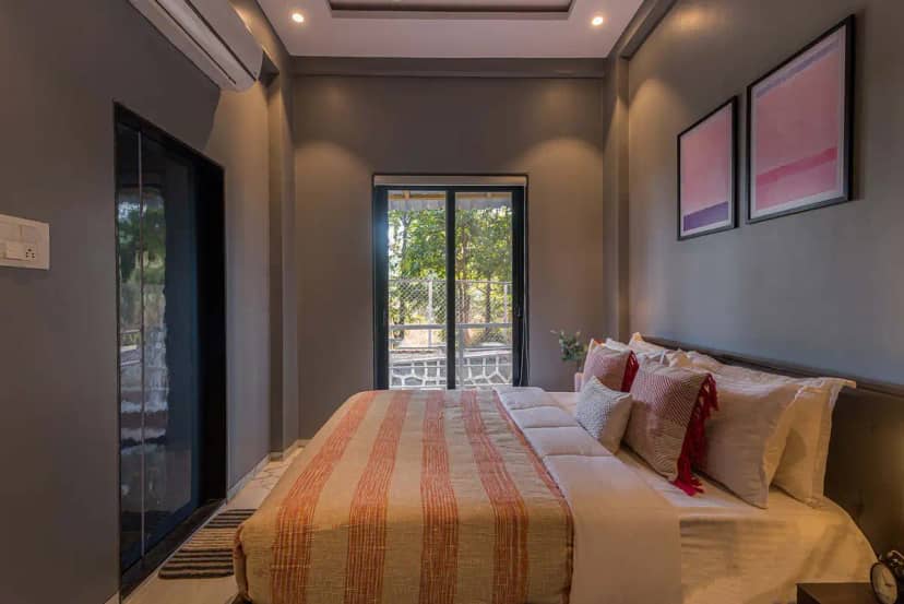 Euphoria, Karjat
