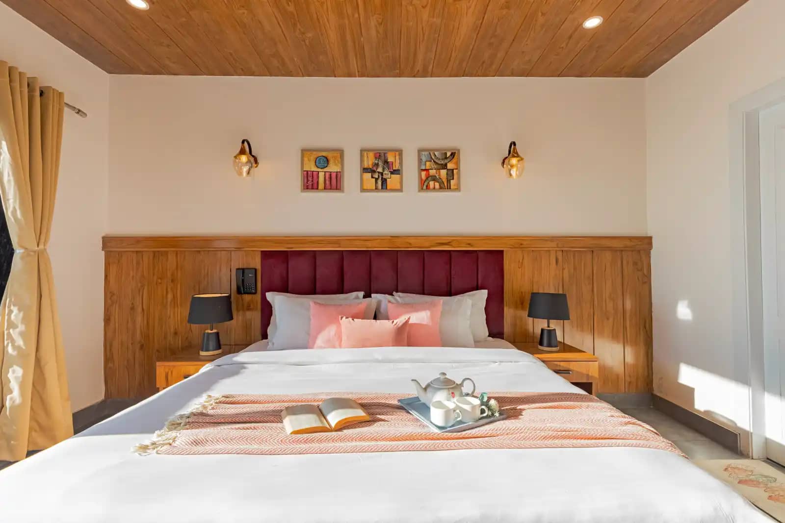 Bedroom 1 — Evara, Mussoorie