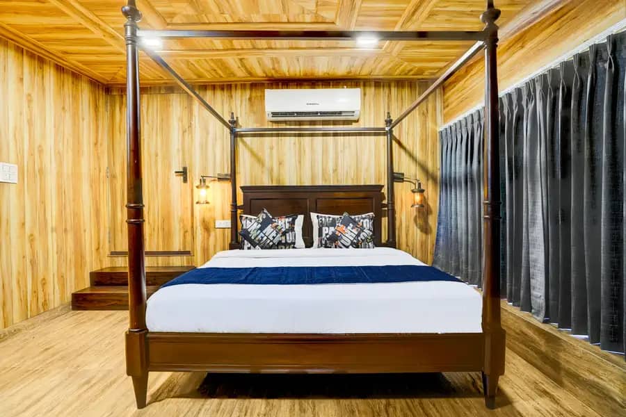 Bedroom 1 — Fortezza, Delhi NCR