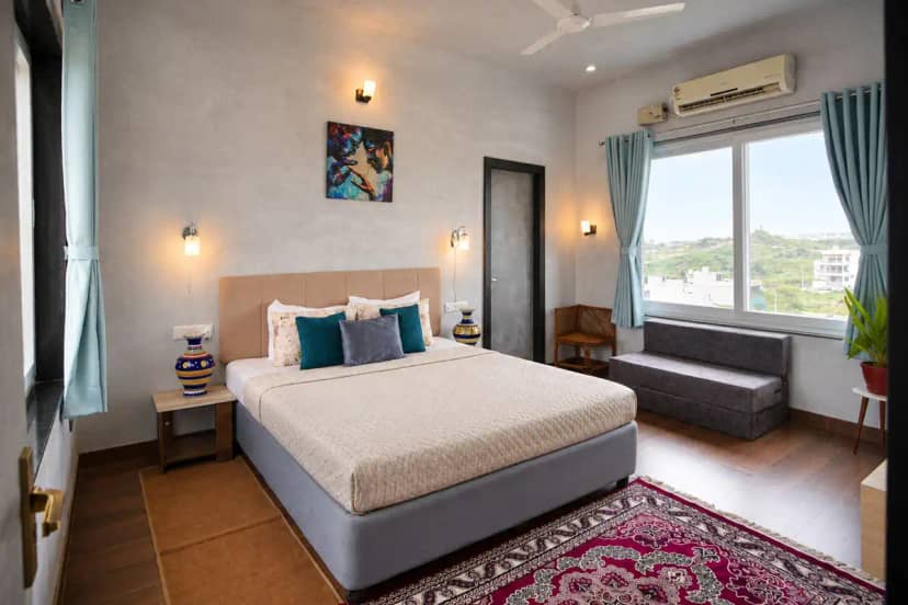 Grey Sky, Udaipur