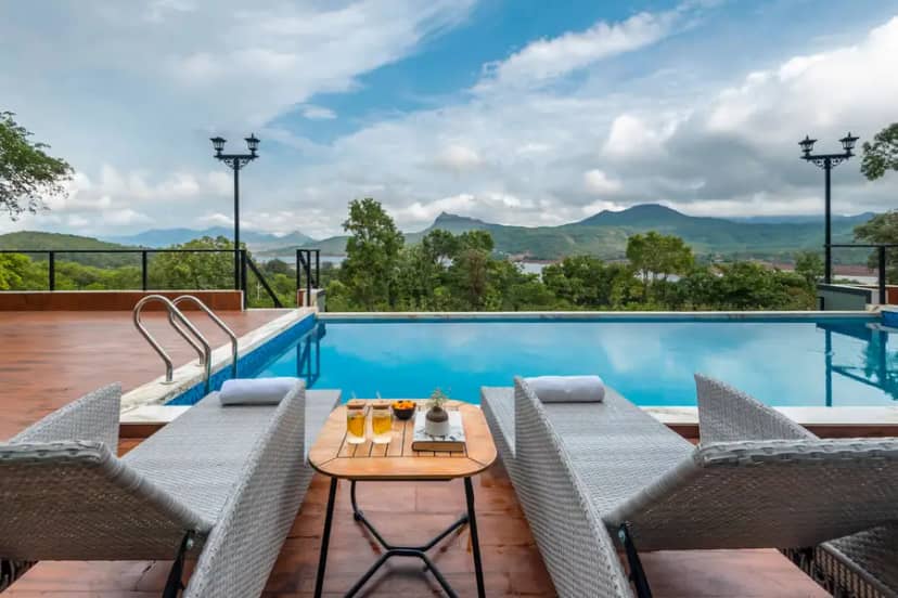 La Rive, Lonavala