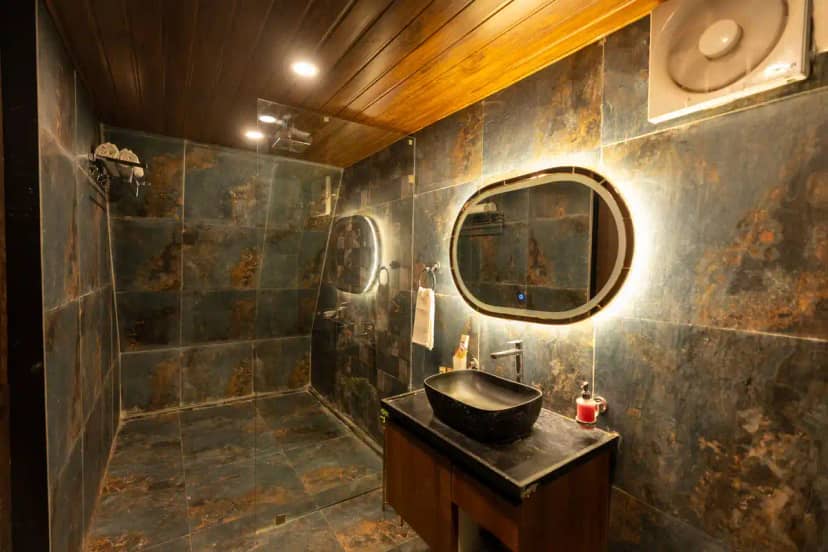 Peak & Paddle, Pune