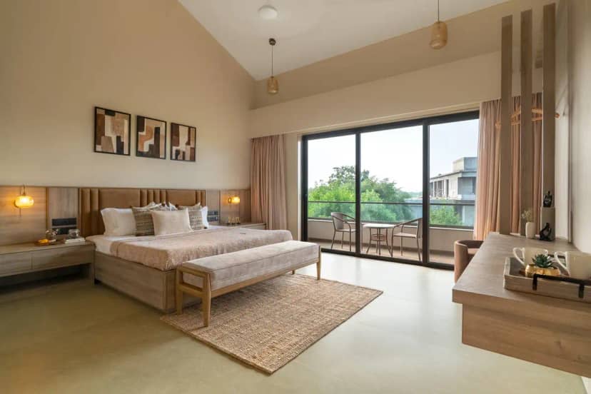 Solaris, Alibaug