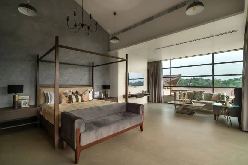 Solaris, Alibaug
