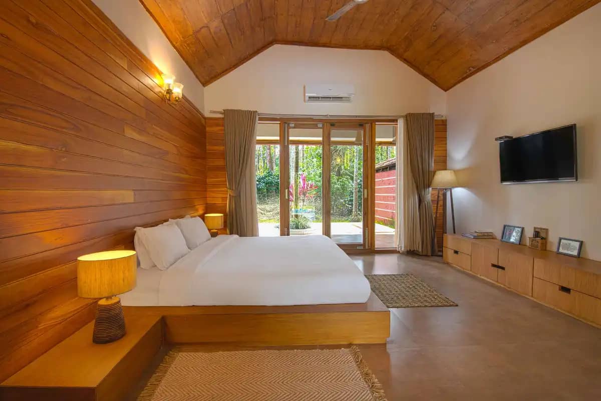 Bedroom 1 — Tall Silver, Coorg