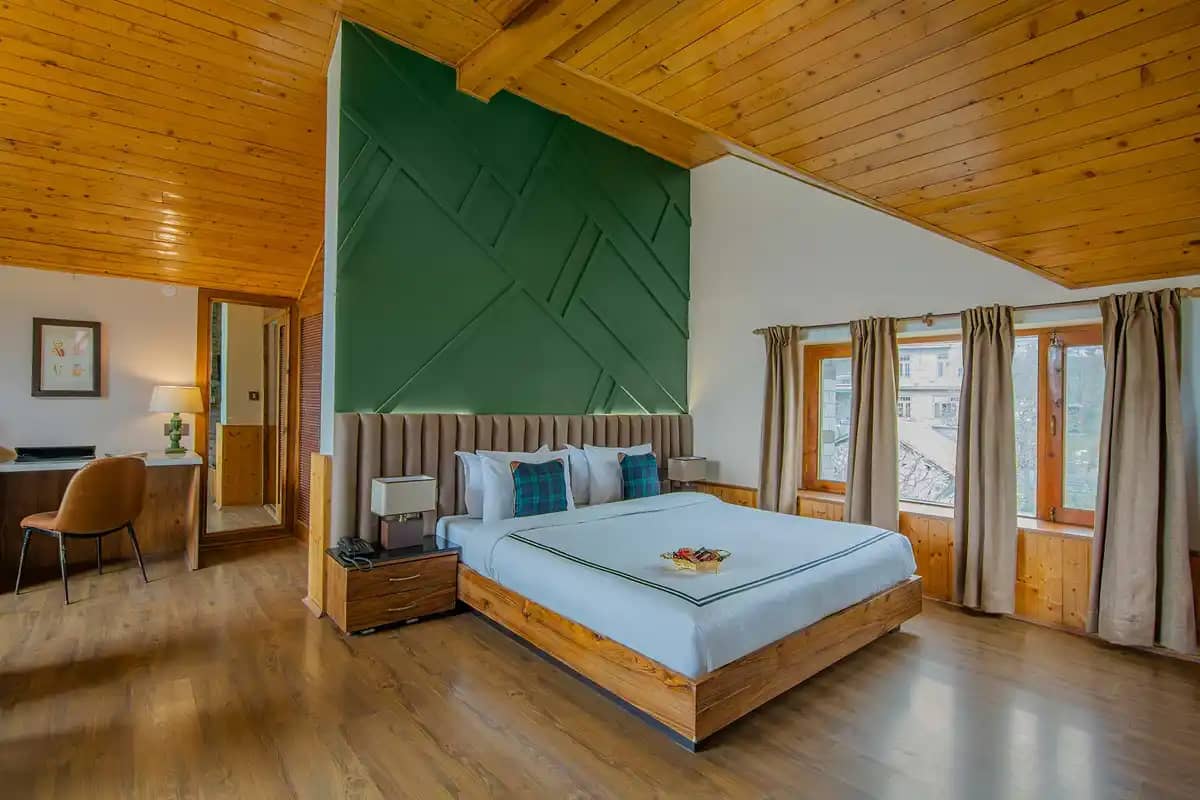 Bedroom 1 — The Frost, Manali