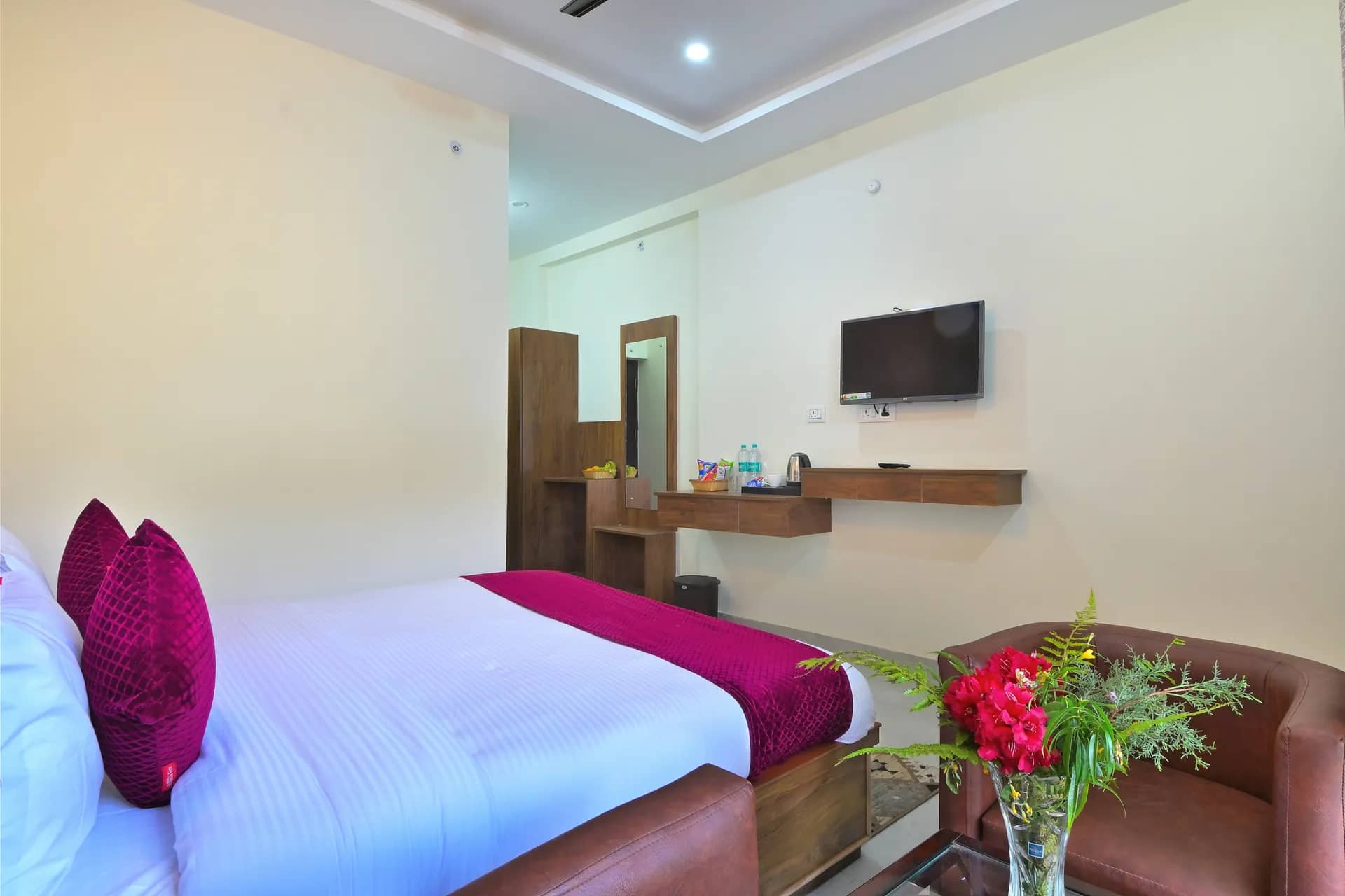 Hotel Dhanolti View by LA Riqueza