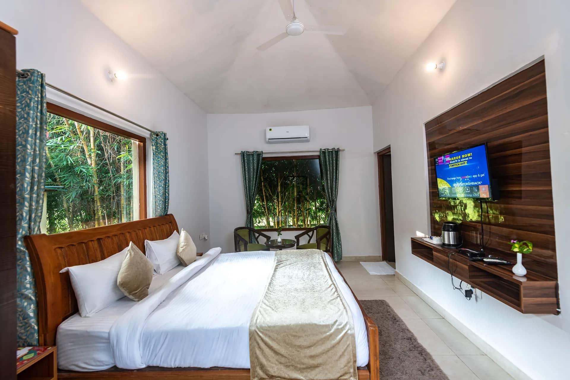 Aura by Xperience, Corbett