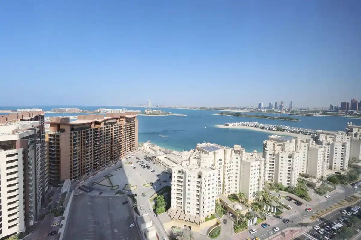 1BR with Sea View in Palm Tower