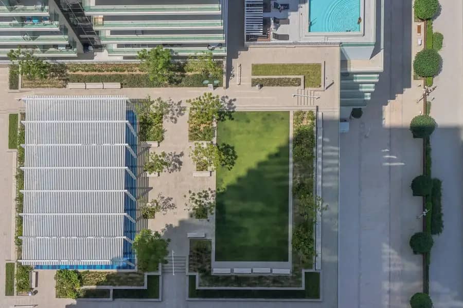 3BR with Marina Skyline View & Private Beach