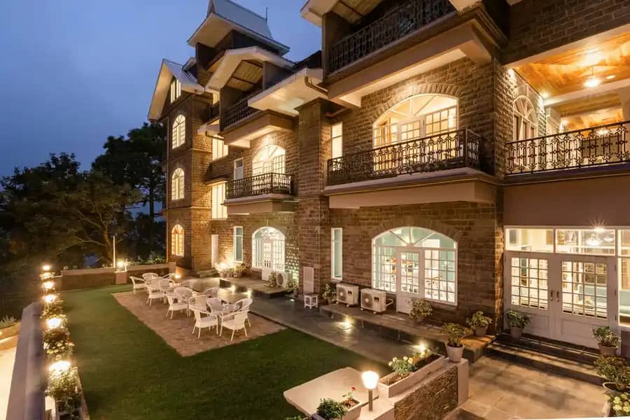 4 Rooms @ The Mansion W/Outdoor Infinity Pool & Jacuzzi