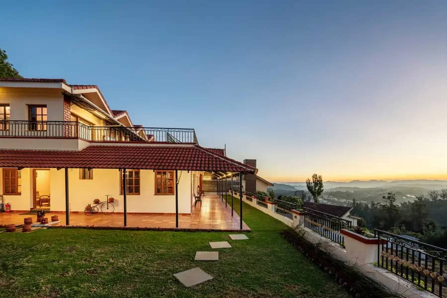 5 Rooms @ The West Wind