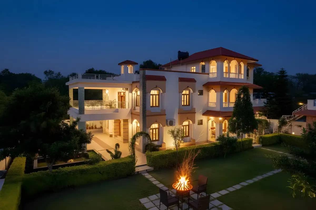 Arna Villa