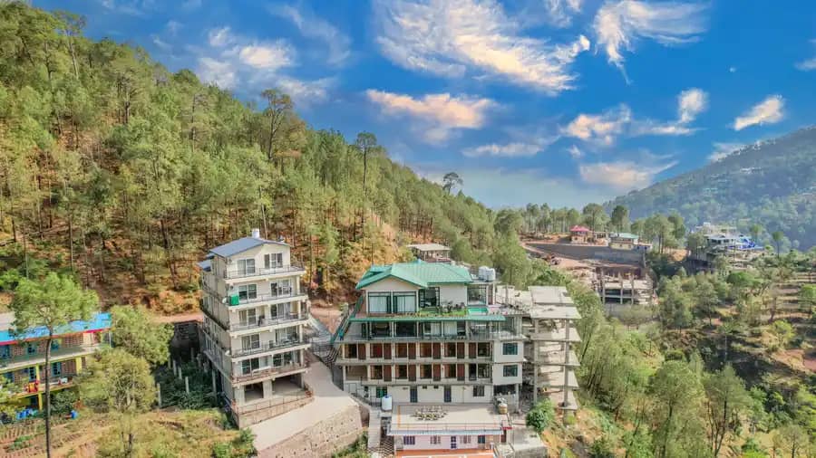 Dilli Suites Blush