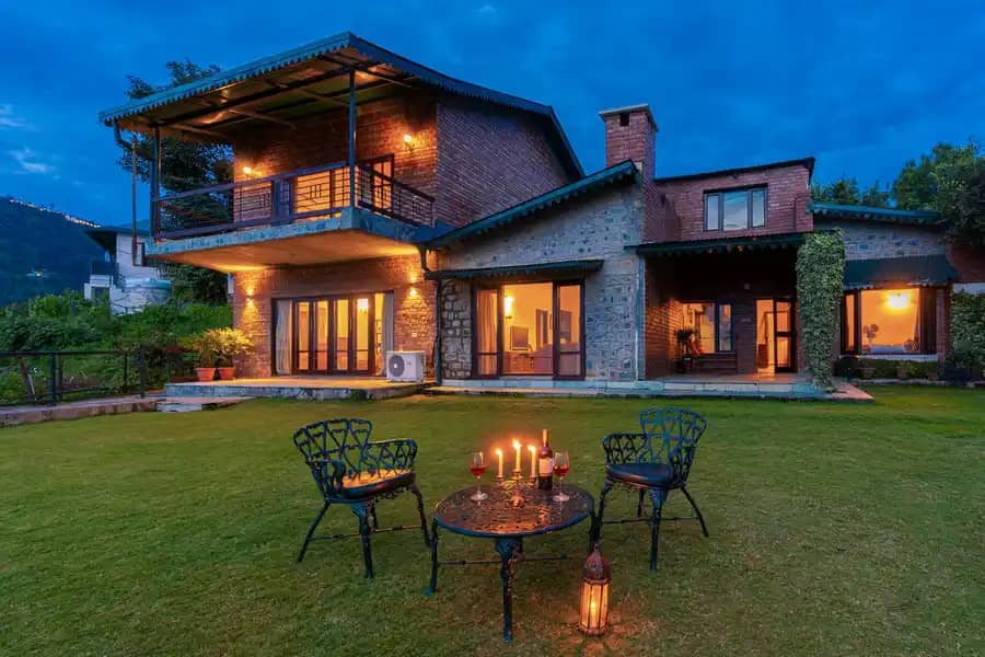 Horizon W/ Outdoor Pool