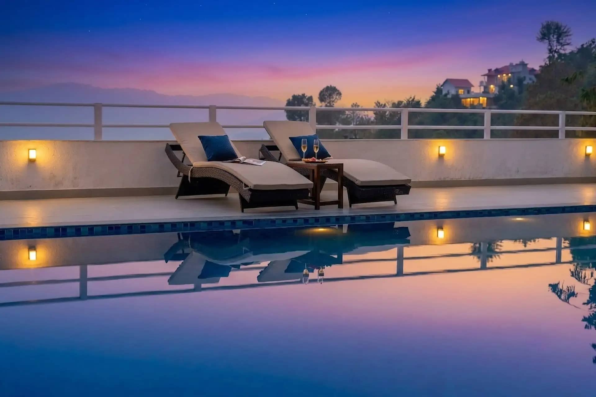 IRIS w/ Outdoor Pool