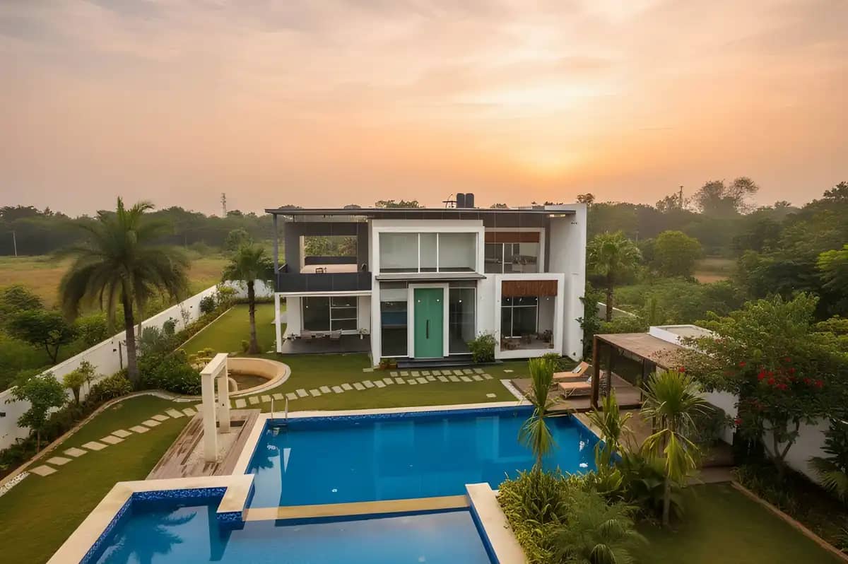 La Paradise W/ Outdoor Pool