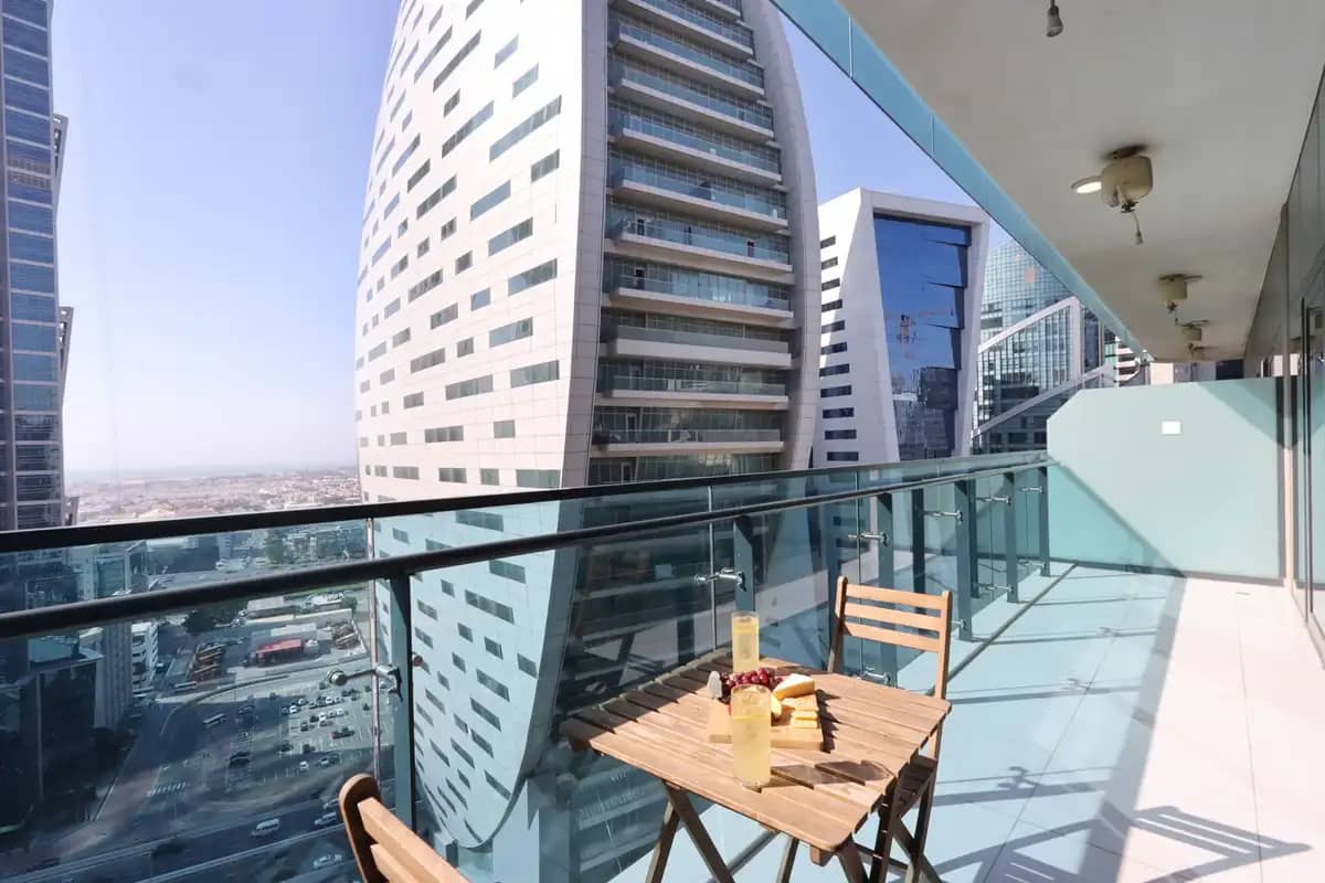 Modern 1 Bed In Merano Tower